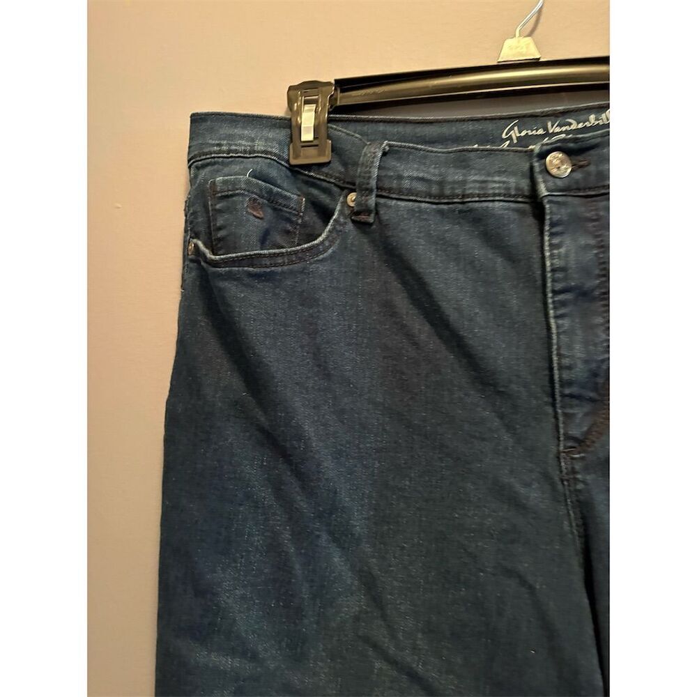 Gloria Vanderbilt Amanda Women's Blue Denim Capris Size 16 Casual - Picture 8 of 8